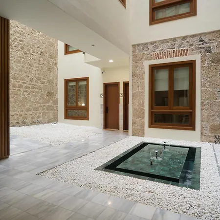 Ξενοδοχείο με διαμερίσματα Casa Mft